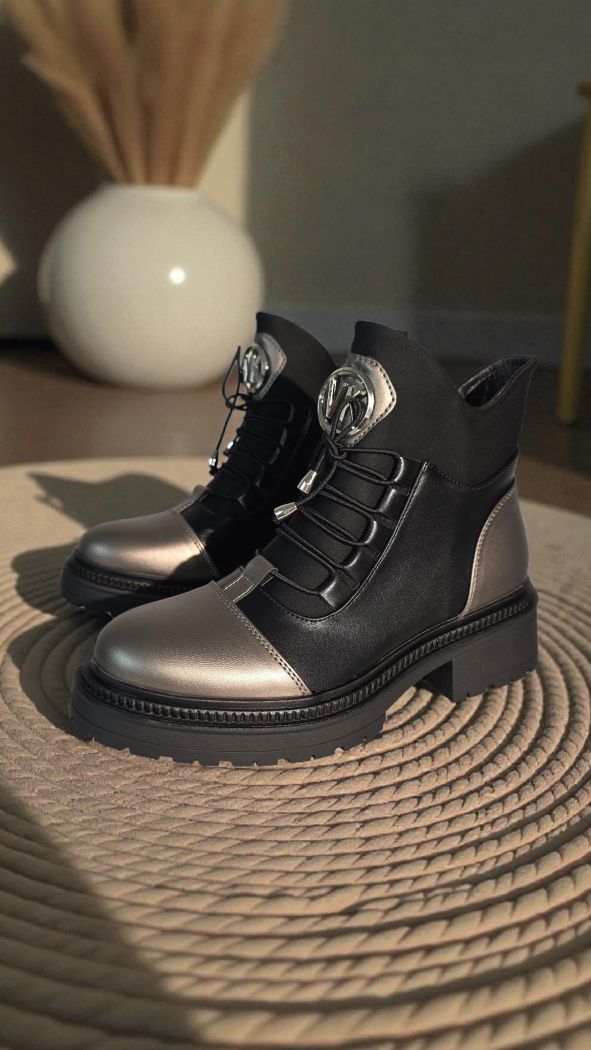 Női csizma szőrmével fekete öko bőrből készült Nami #23054