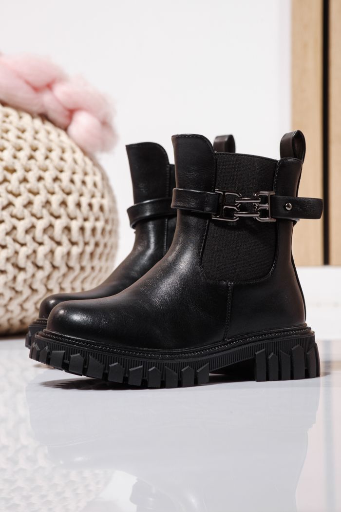 Szőrme csizma lányoknak fekete öko bőrből készült Sara #23106