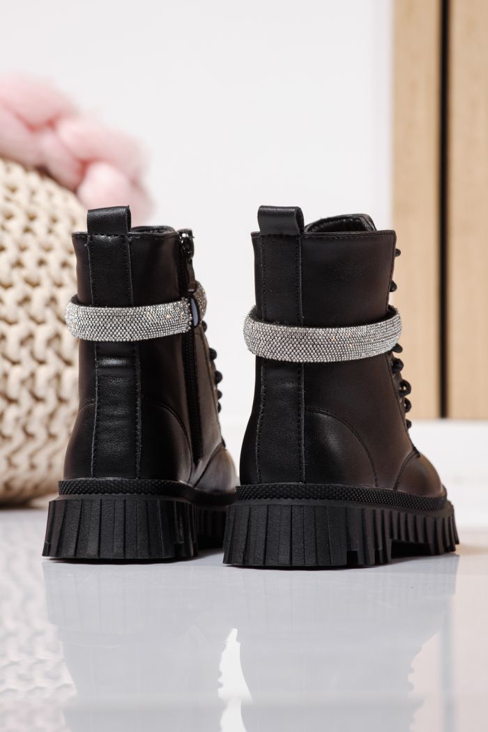 Szőrme csizma lányoknak fekete öko bőrből készült Dora #23120