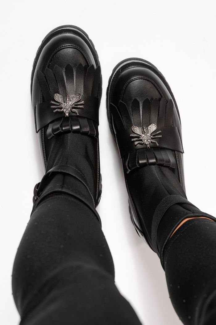 Női bélelt csizma fekete öko bőrből készült Eniko #23168