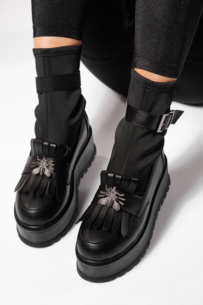 Női bélelt csizma fekete öko bőrből készült Eniko #23168