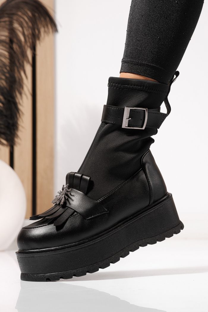 Női bélelt csizma fekete öko bőrből készült Eniko #23168