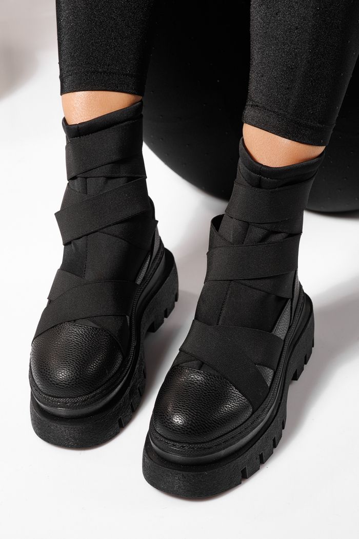 Női fekete, bélelt csizma ekológikus bőrből Julia #23176