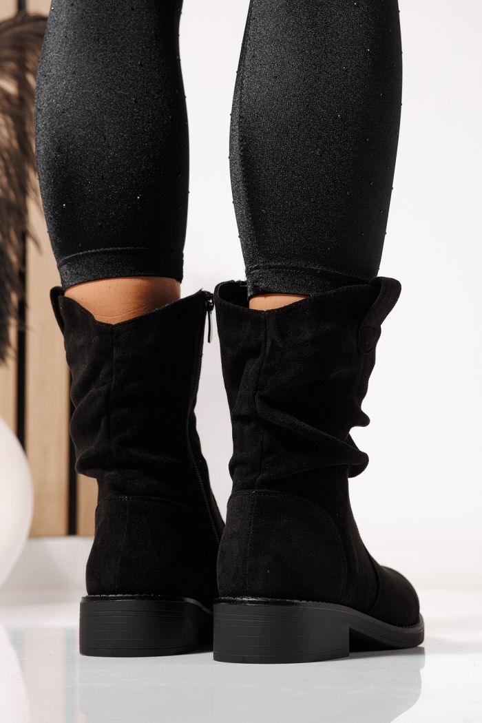 Női szőrmével bélelt csizma fekete öko bőrből készült Lumi #23091