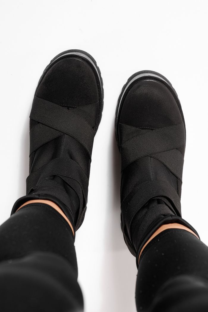 Női fekete, bélelt csizma ökológiai velúrból, Ellis #23172