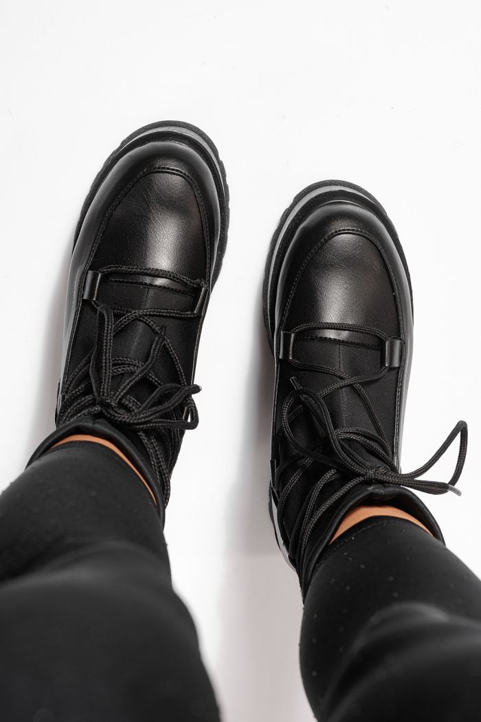 Női bélelt csizma fekete öko bőrből készült Yvette #23163