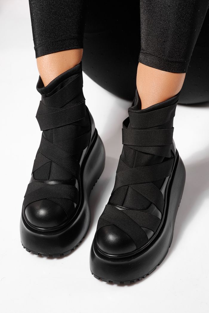 Női bélelt csizma fekete öko bőrből készült Ines #23167