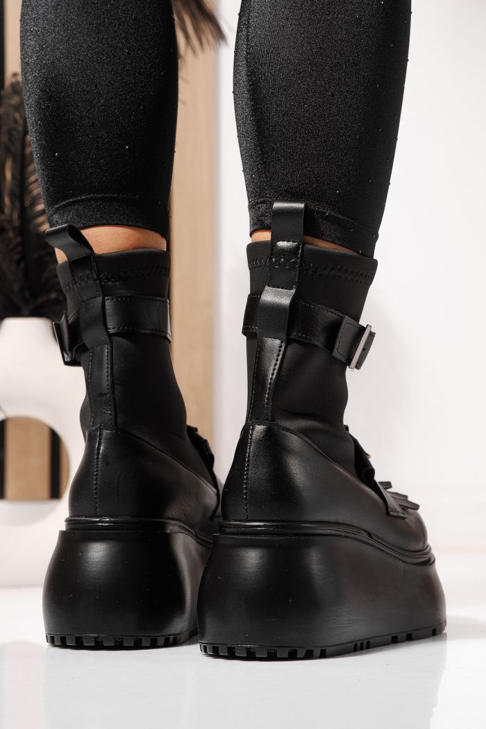 Női bélelt csizma fekete öko bőrből készült Venus #23161