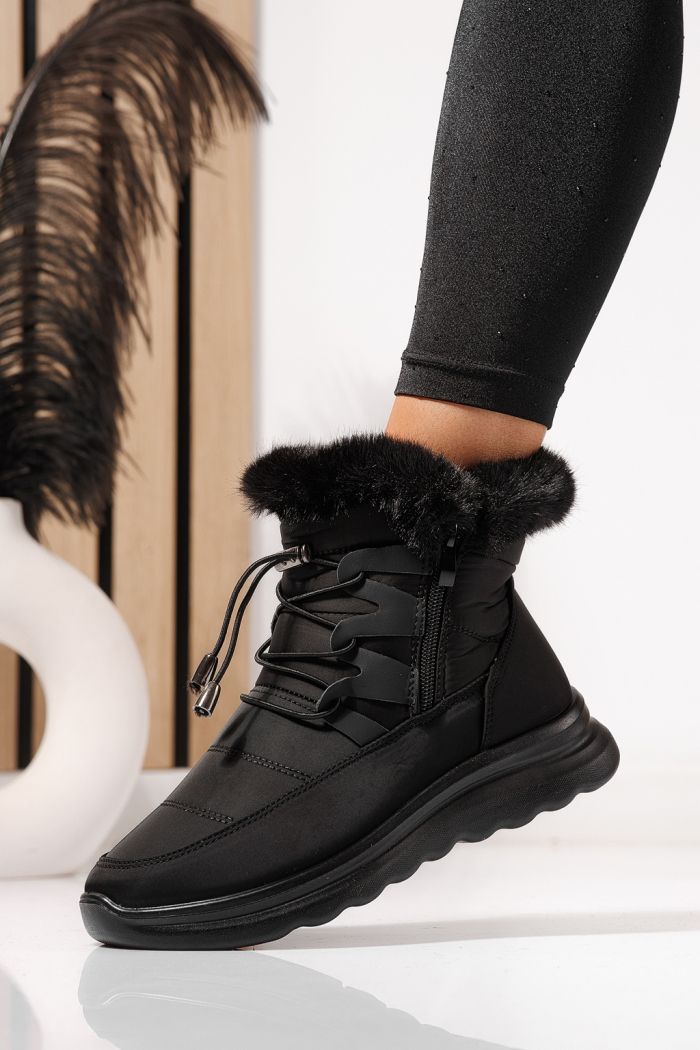 Női szőrmével bélelt csizma fekete susogós anyagból Alice #23064