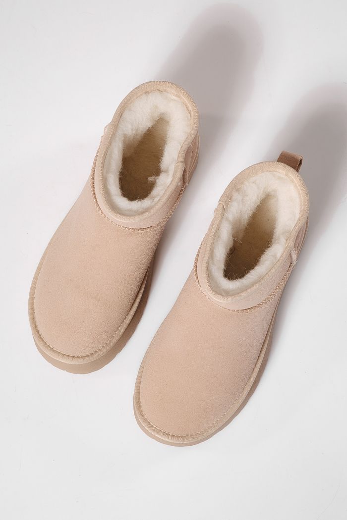 Női rövid csizma szőrmével UG bézs természetes velúr bőrből készült Sabina #23154