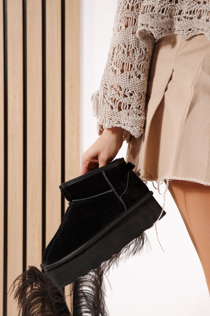 Női rövid csizma szőrmével UG fekete természetes bőrből készült Taisa #23157