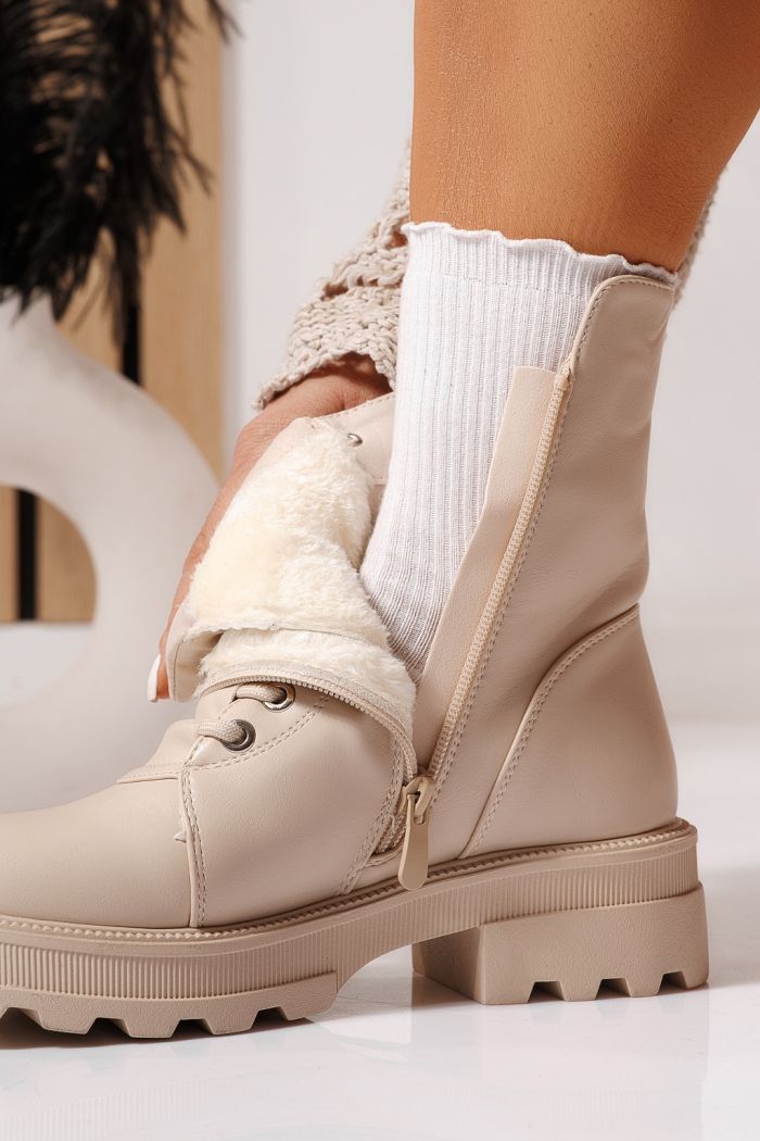 Női szőrmével bélelt csizma bézs öko bőrből készült Kiara #23088