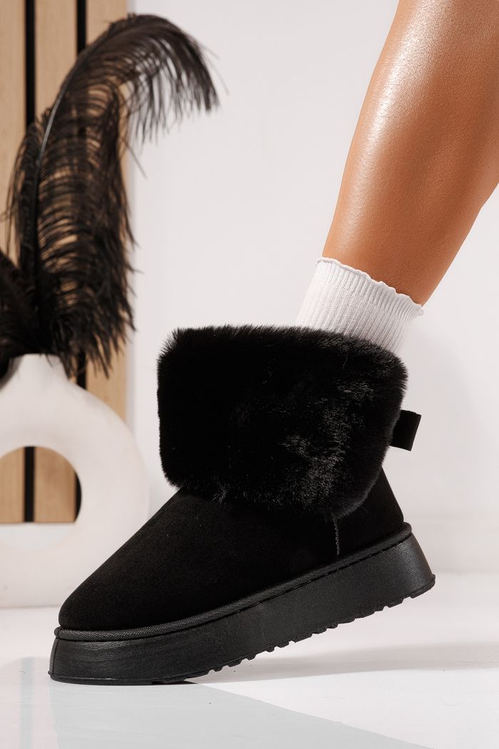 Női rövid csizma szőrmével UG fekete öko bőrből készült Beatrice #23067