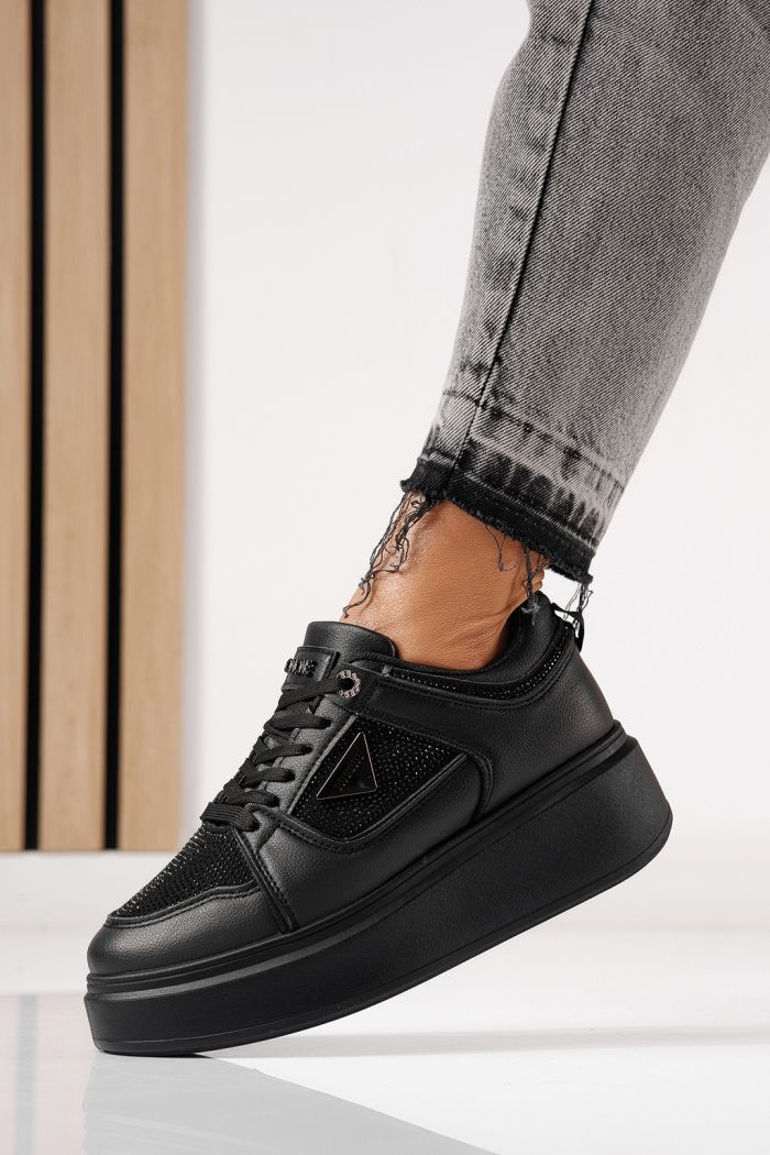 Női sportcipők fekete öko bőrből készült Delia #24080