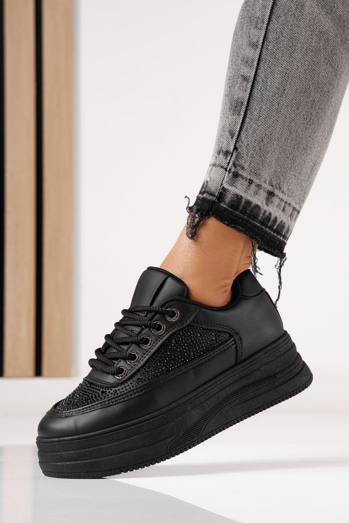 Női sportcipők fekete öko bőrből készült Clara #24056