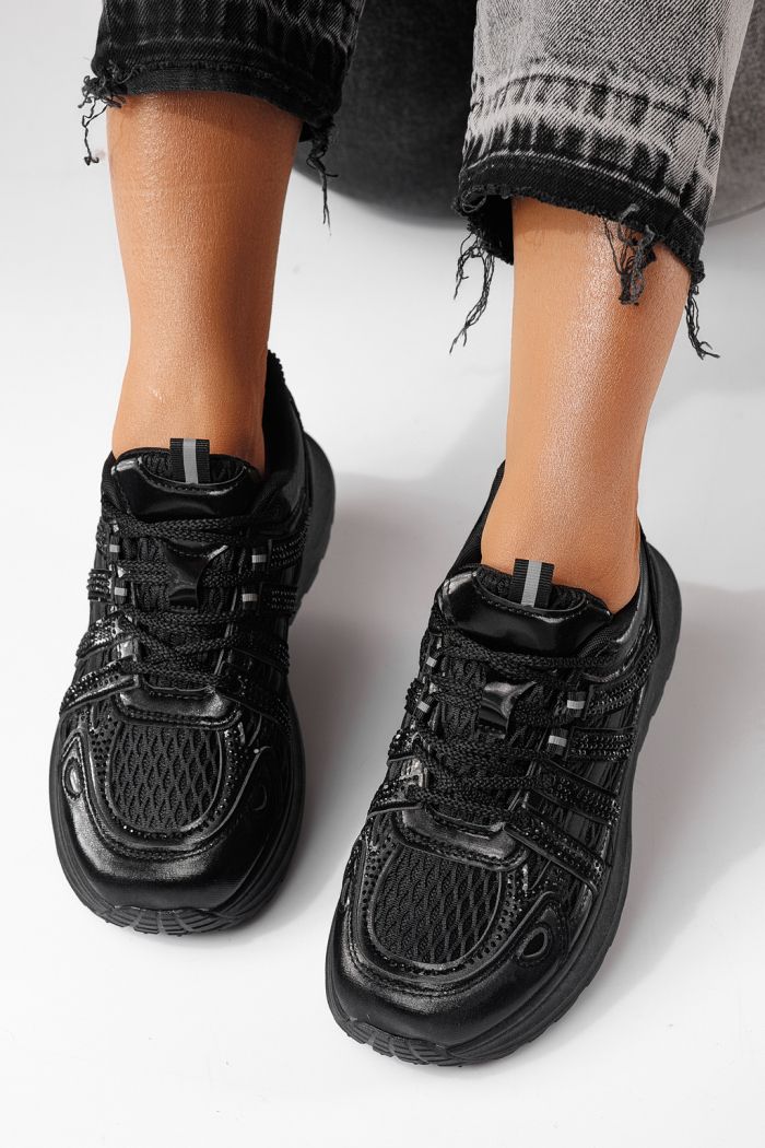 Női sportcipők fekete öko bőrből készült Carolina #24059