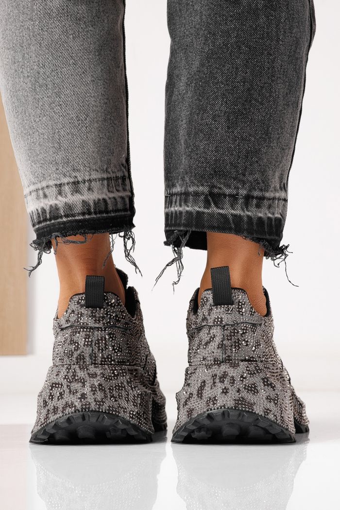 Női sportcipők fekete környezetbarát velúr bőrből készült Izabela #24118