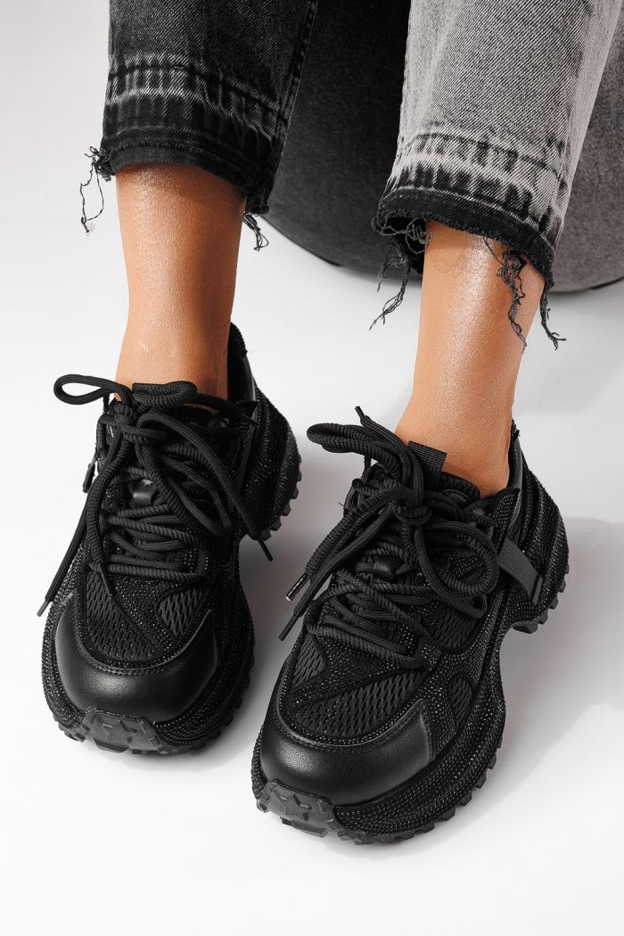 Női sportcipők fekete textil anyagból készült Cezara #24054