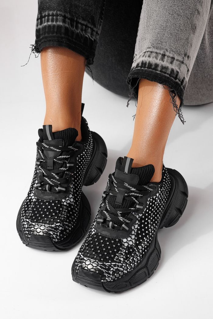 Női sportcipők fekete textil anyagból készült Lilien #24149