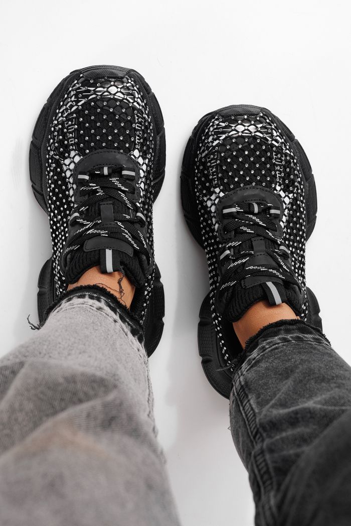 Női sportcipők fekete textil anyagból készült Lilien #24149