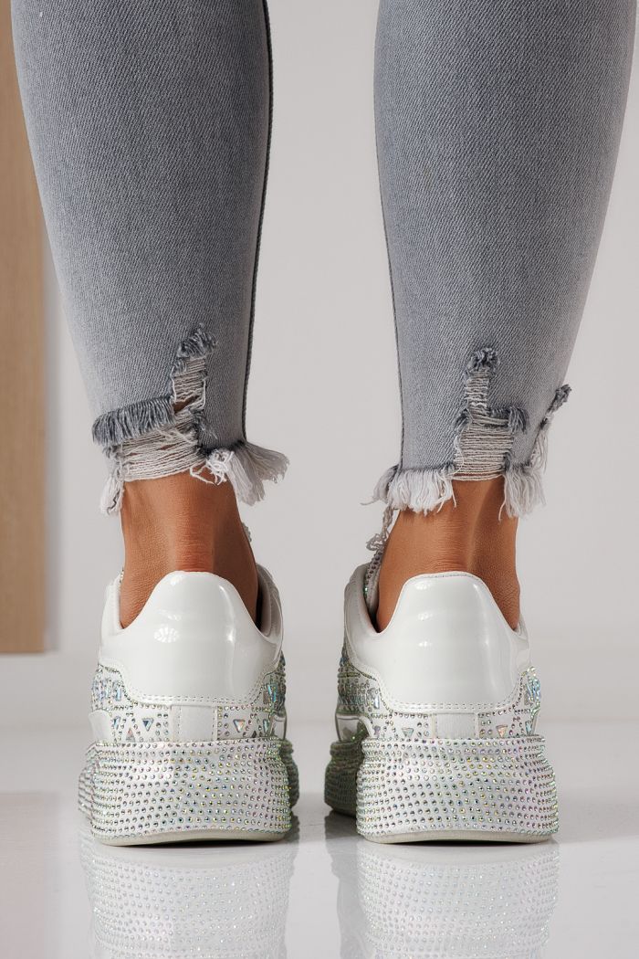 Női sportcipők fehér környezetbarát velúr bőrből készült Ilinca #24117