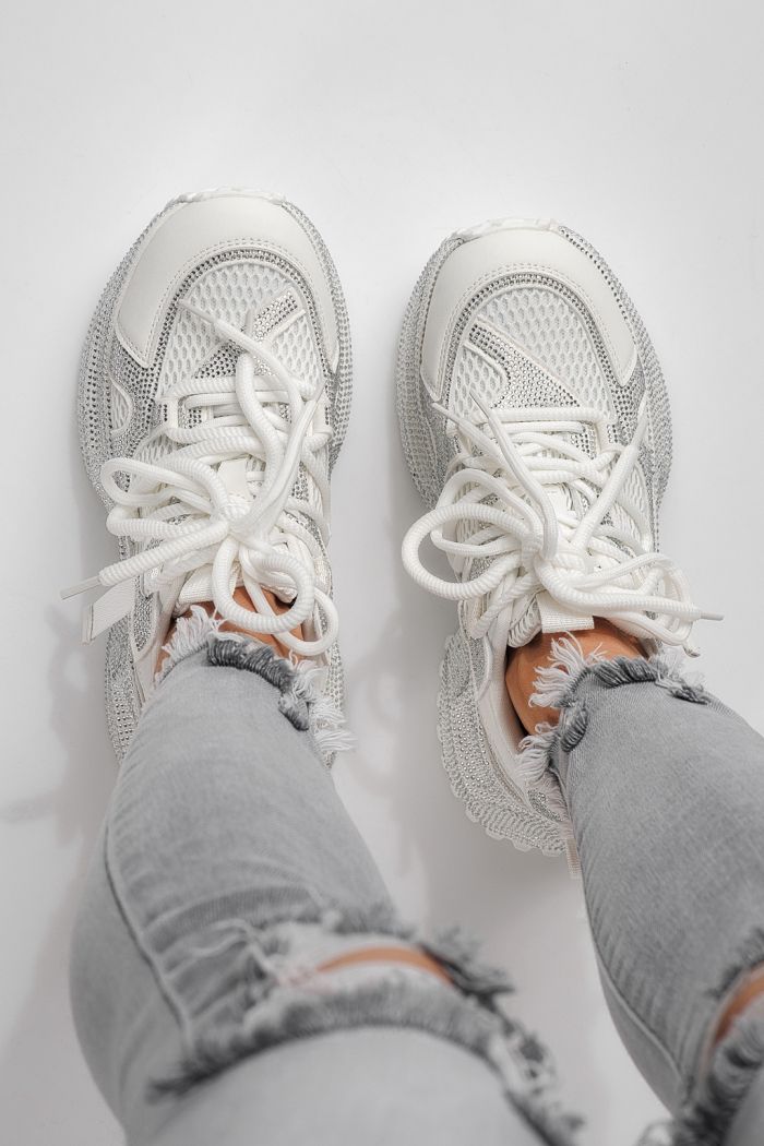 Női sportcipők fehér textil anyagból készült Cezara #24055