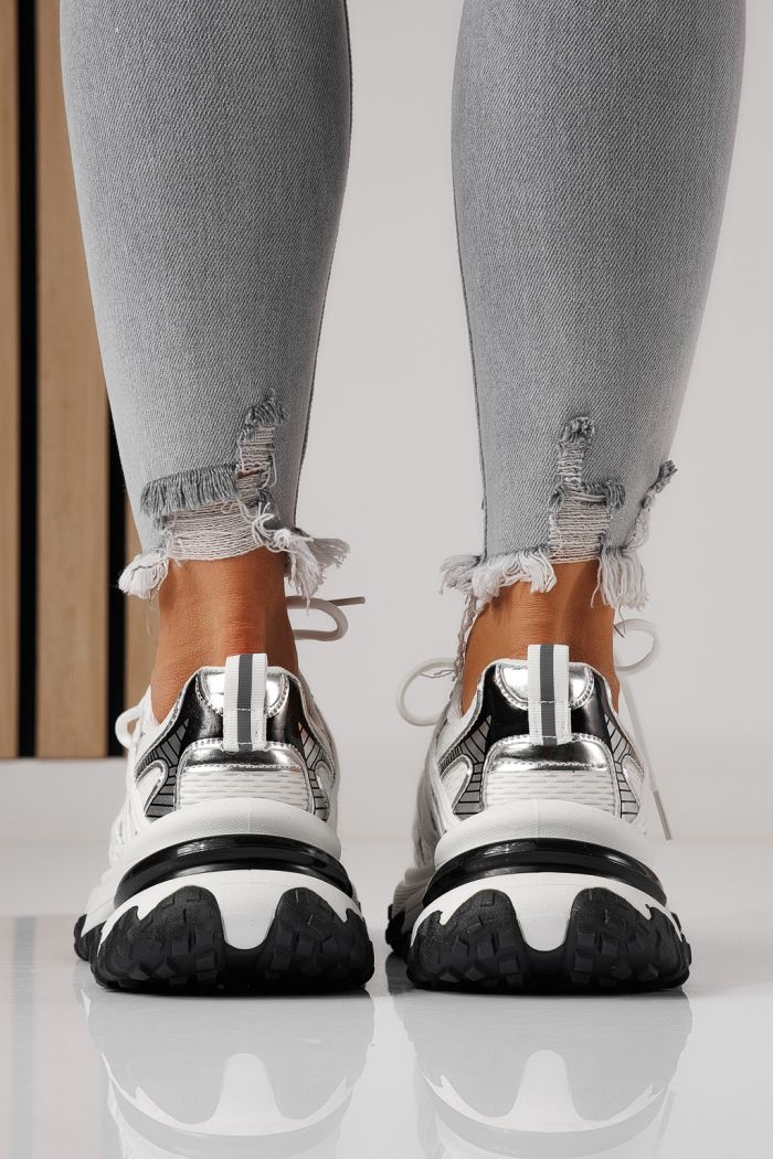 Női sportcipők ezüst textil anyagból készült Jullya #24129