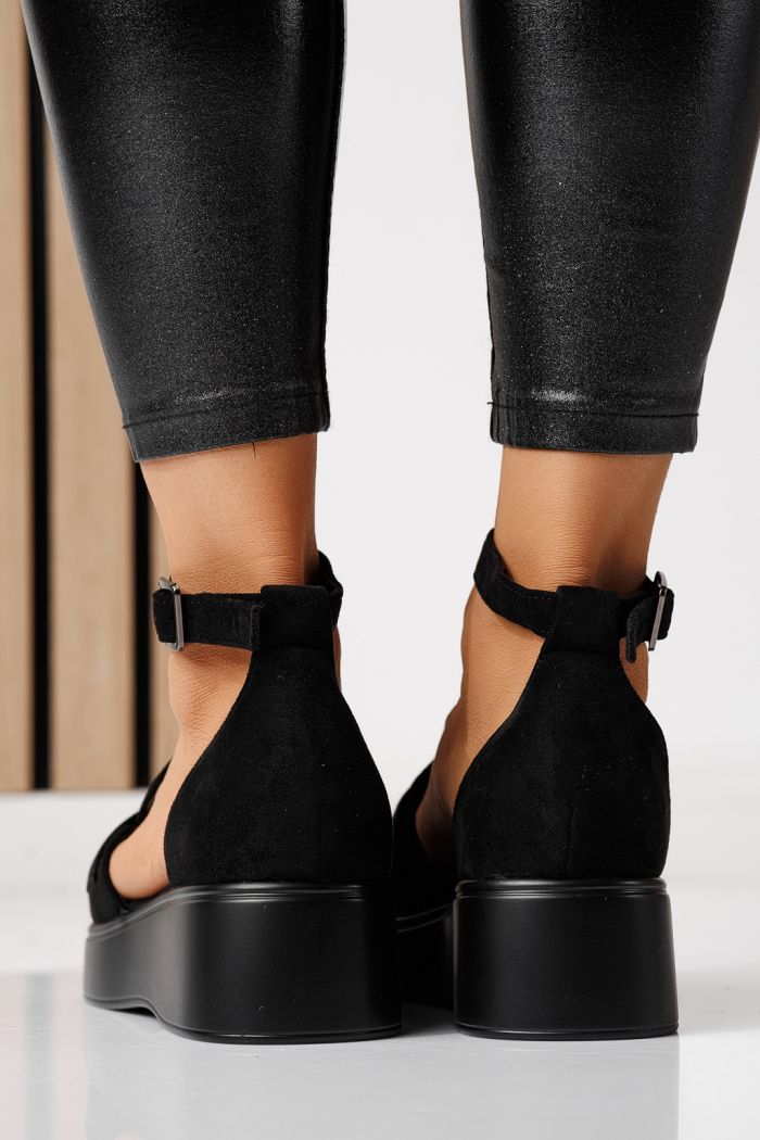 Női alkalmi cipők fekete környezetbarát velúr bőrből készült Evelina #24097