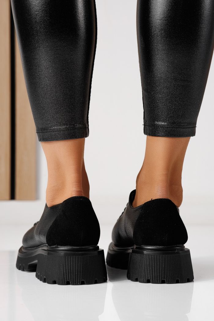 Női alkalmi cipők fekete öko bőrből készült Florentina #24100