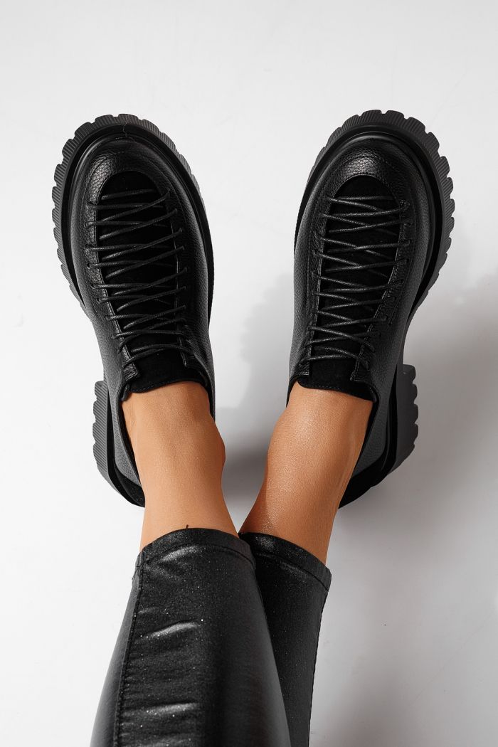 Női alkalmi cipők fekete öko bőrből készült Florentina #24100