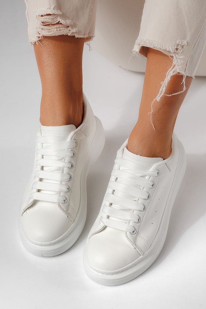 Női fehér sportcipő ekológikus bőrből Raya #24199