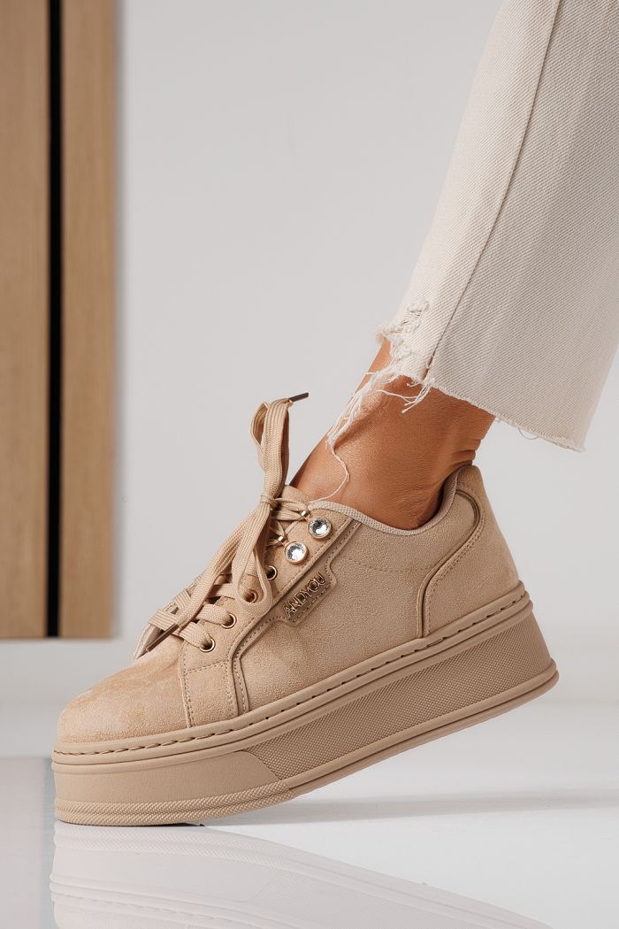 Női sportcipők bézs környezetbarát velúr bőrből készült Crina #24070