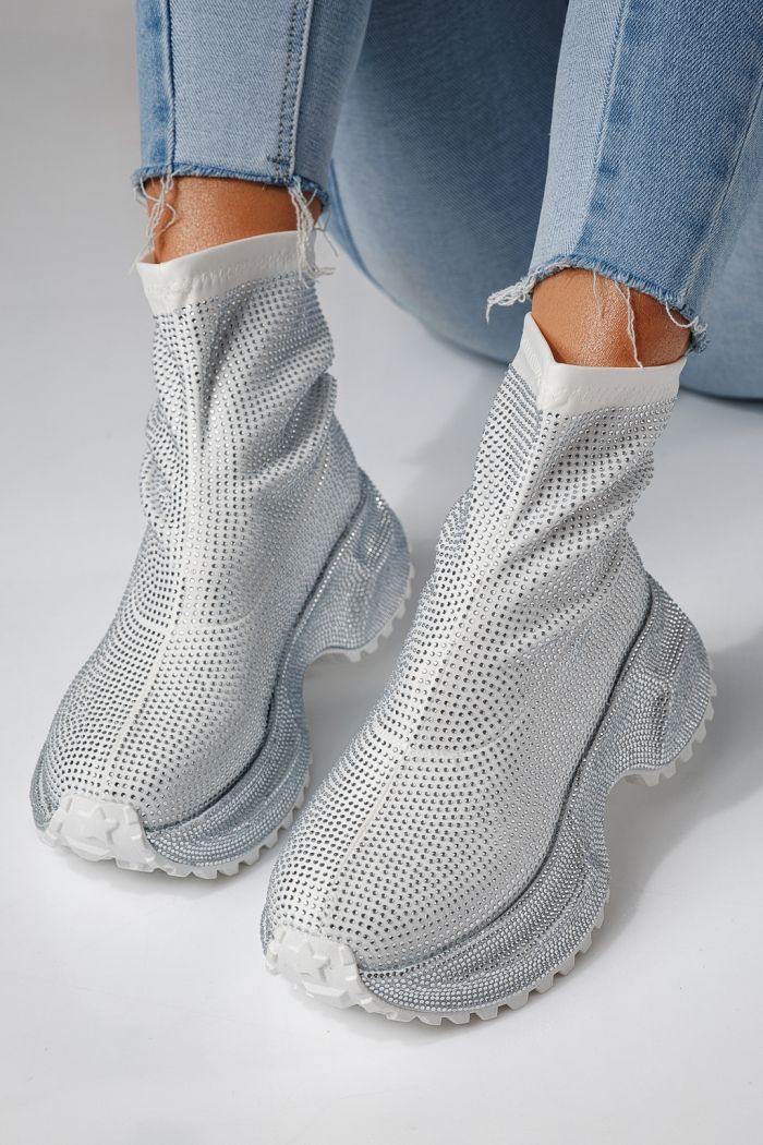 Női sportcipők fehér textil anyagból készült Ines #24122