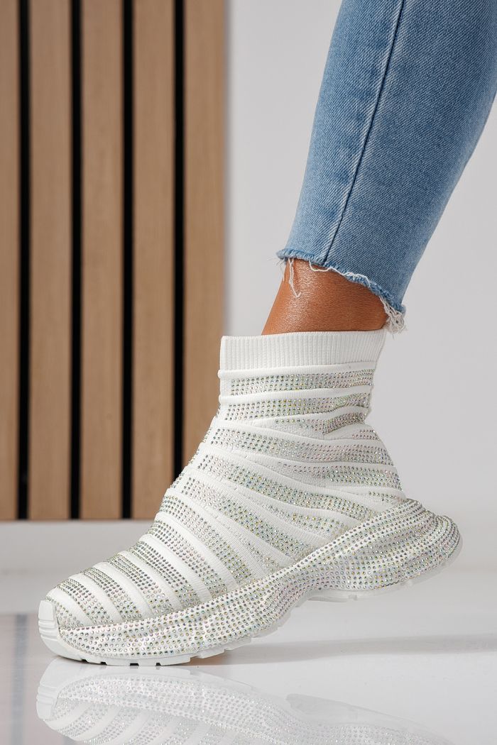 Női sportcipők fehér textil anyagból készült Desia #24077