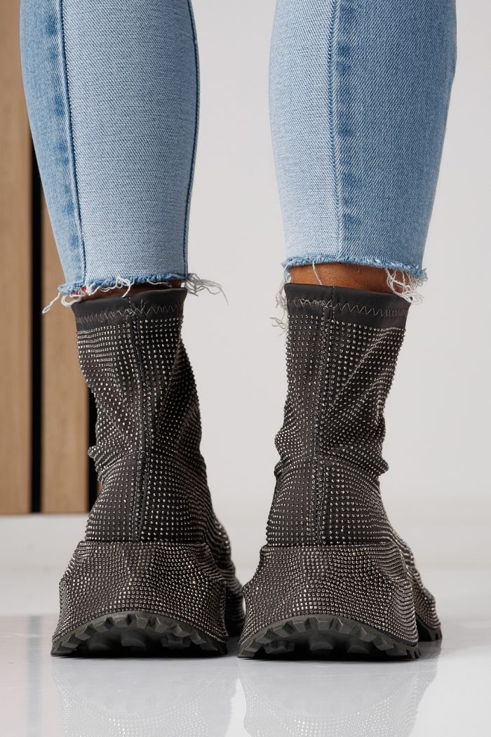 Női sportcipők szürke textil anyagból készült Ines #24121