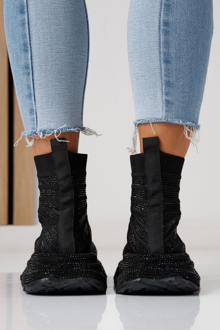 Női sportcipők fekete textil anyagból készült Desia #24078