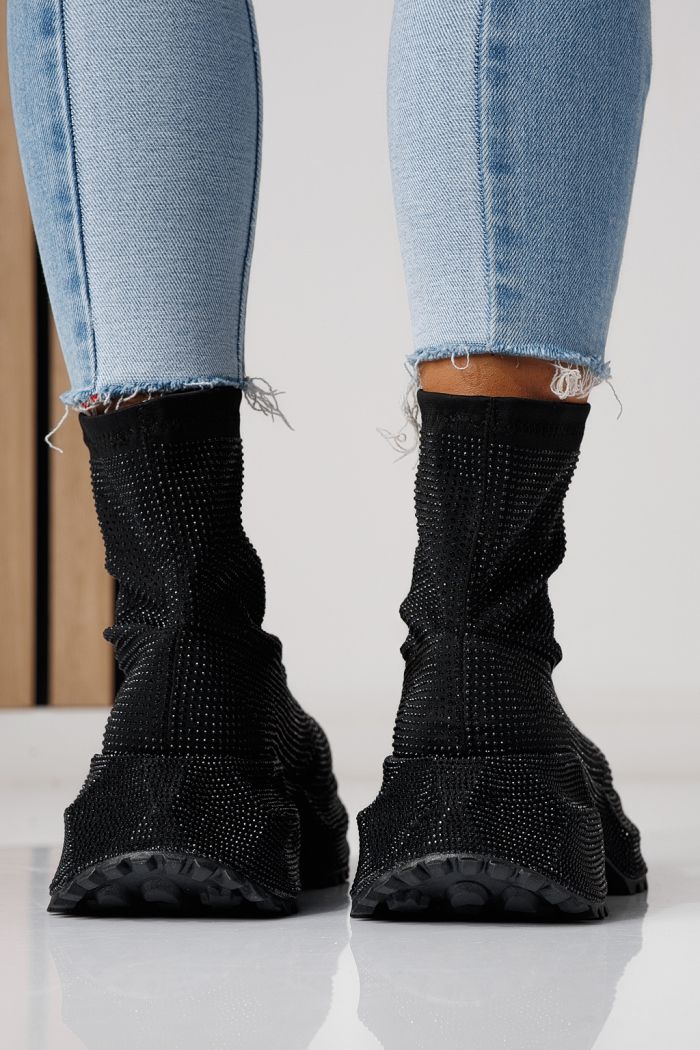 Női sportcipők fekete textil anyagból készült Ines #24120