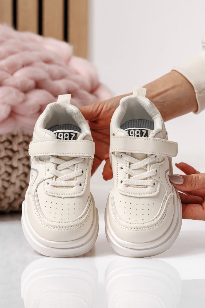 Gyerekcipők fehér öko bőrből készült Alina #24040