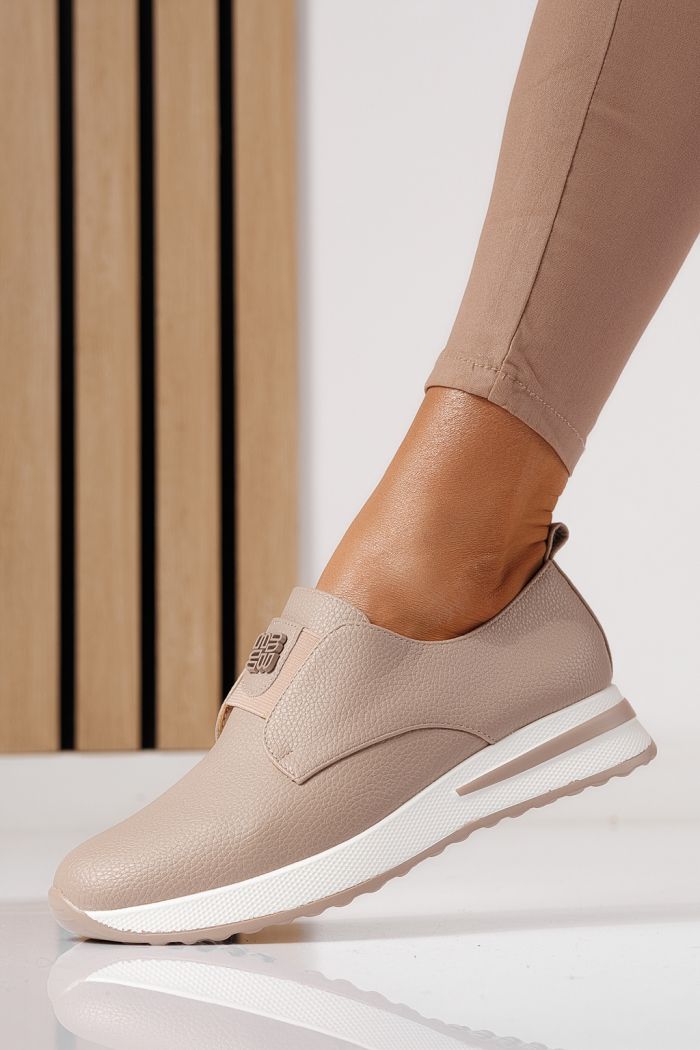 Női bézs színű ekológikus bőrből készült alkalmi cipő Lara #24201