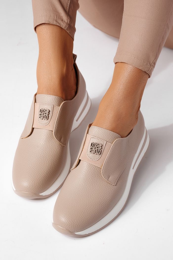 Női bézs színű ekológikus bőrből készült alkalmi cipő Lara #24201