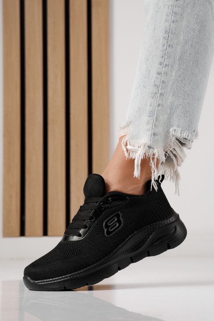 Mia Női Sportcipő Fekete Textil Anyagból #24288