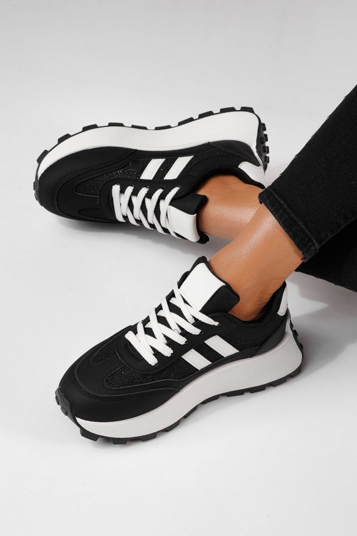 Női sportcipők fekete öko bőrből készült Mia #24319