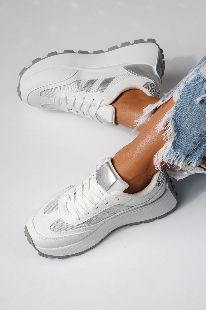 Női sportcipők ezüst öko bőrből készült Mia #24318