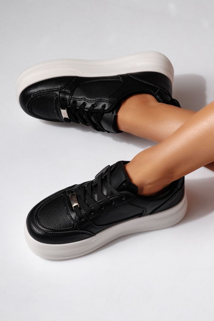 Női sportcipők fekete öko bőrből készült Adna #24410