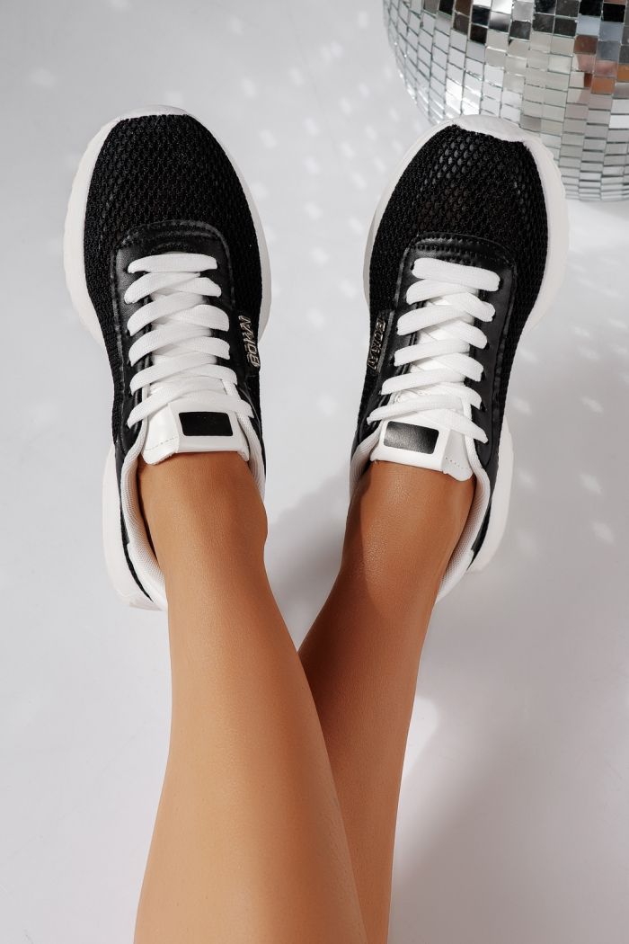 Női sportcipők fekete textil anyagból készült Elah #24464