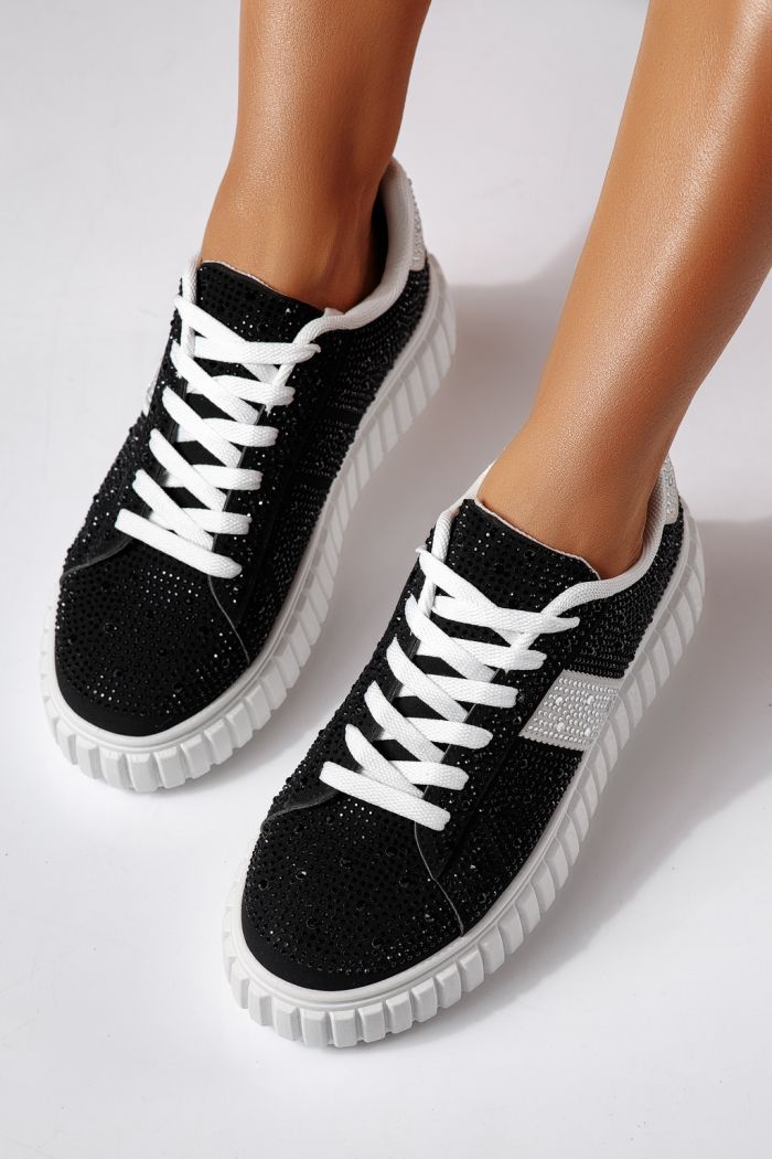 Női fekete sportcipő ekológikus bőrből Loris #24401