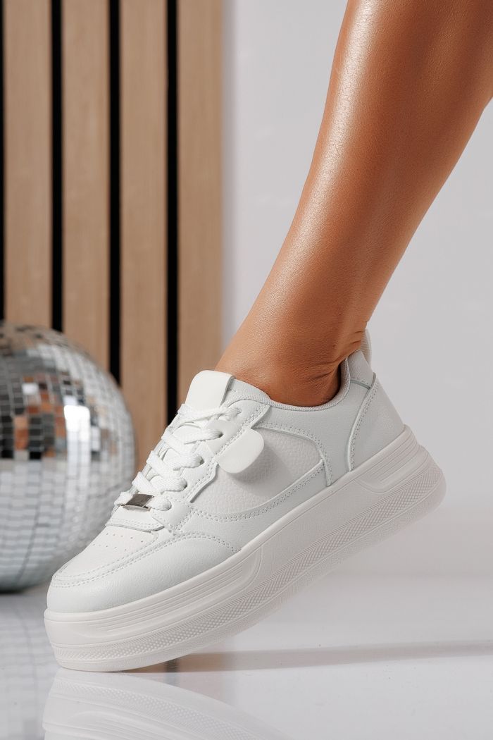 Női sportcipők fehér öko bőrből készült Fabia #24468