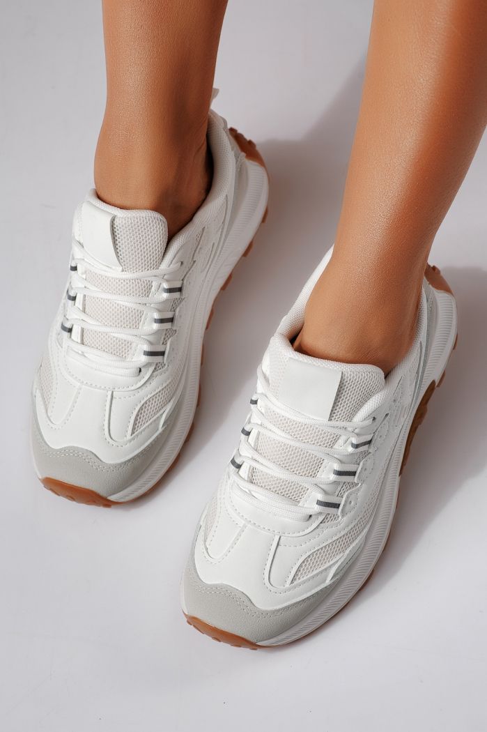 Női sportcipők fehéri textil anyagból készült Agatha #24414