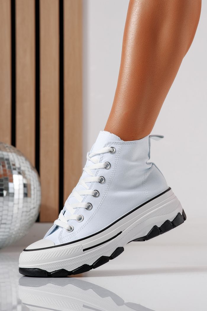 Női sportcipők fehér textil anyagból készült Vanda #24488