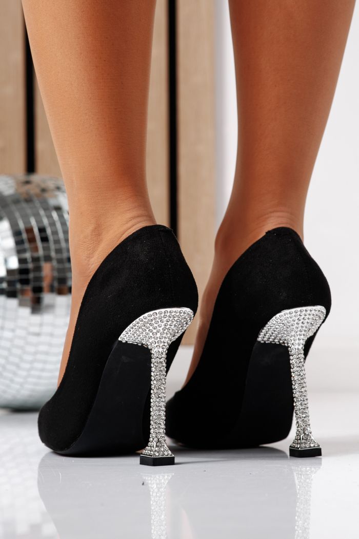 Női magas sarkú cipők fekete öko bőrből velúrból  Hannah #24447